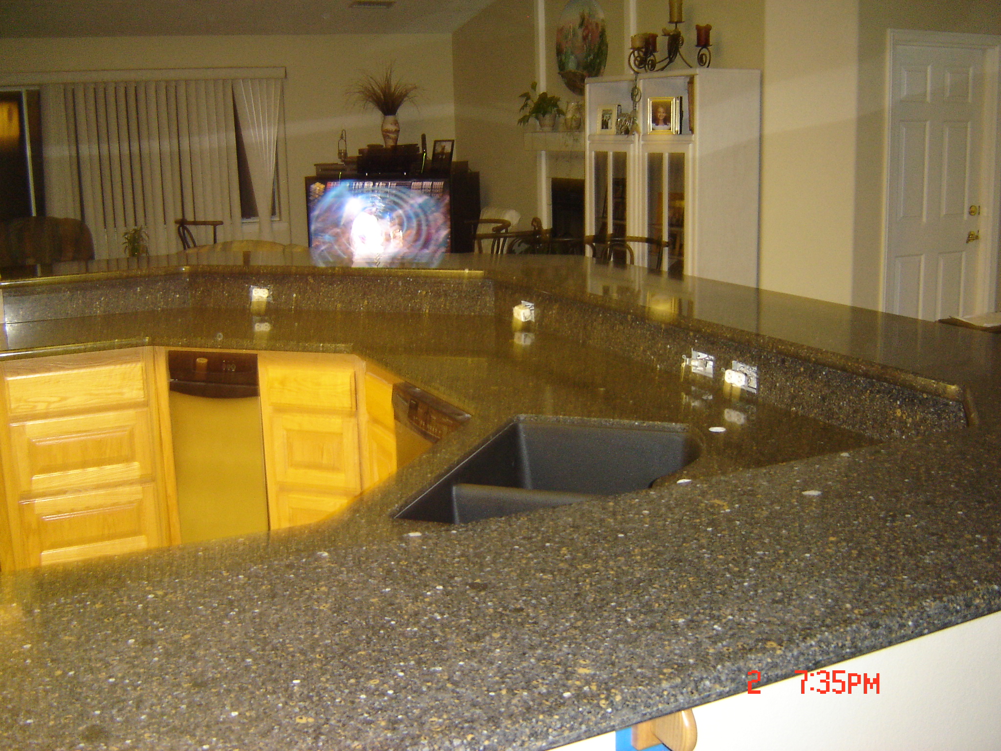 Visit California Carpet & More located in Hesperia, CA for all your